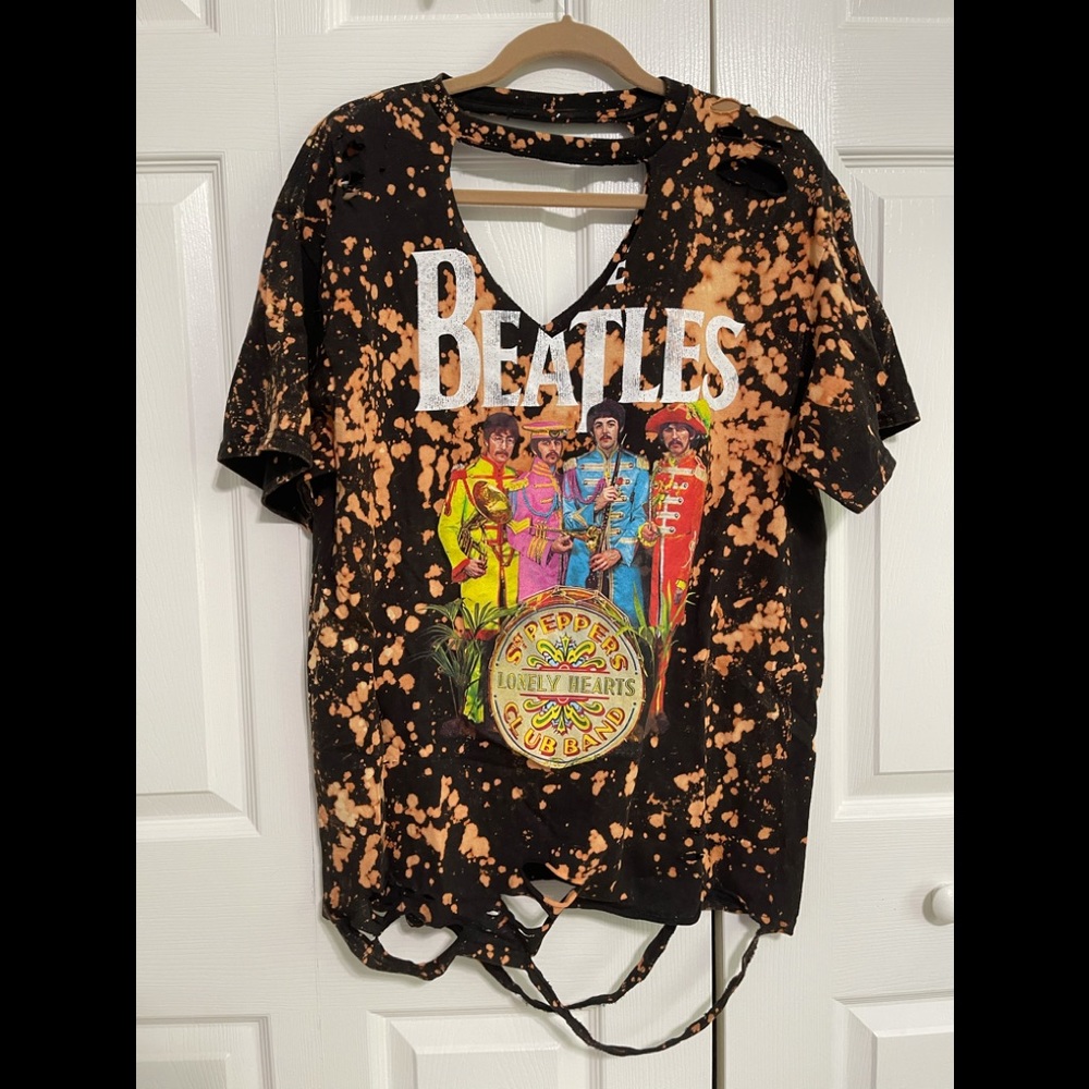 Custom-made Distressed The Beatles T-shirt